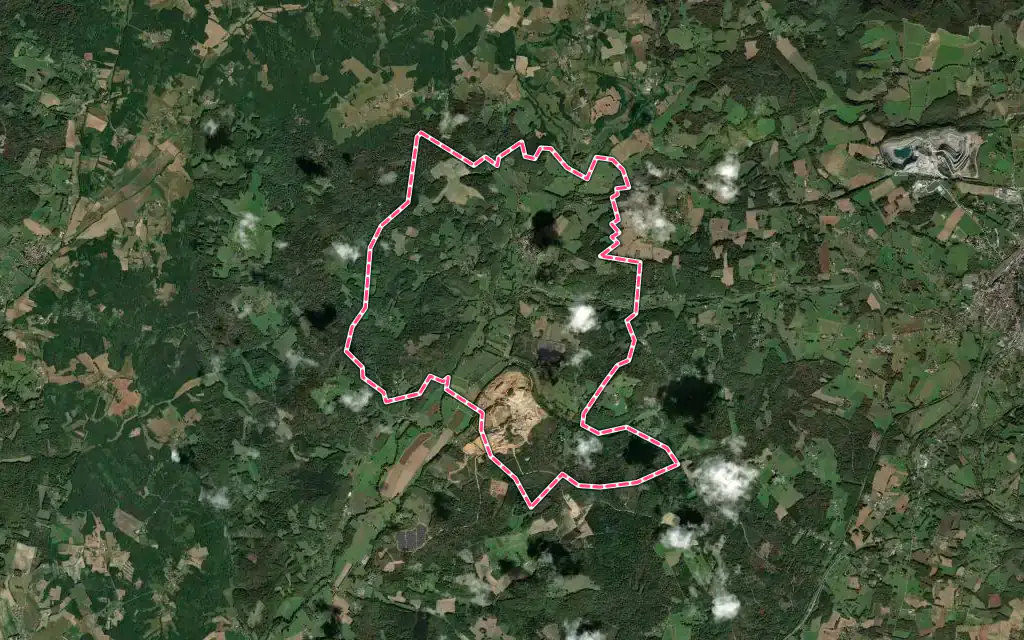 Vue satellite de Saint-Jean-de-Côle avec ses contours administratifs