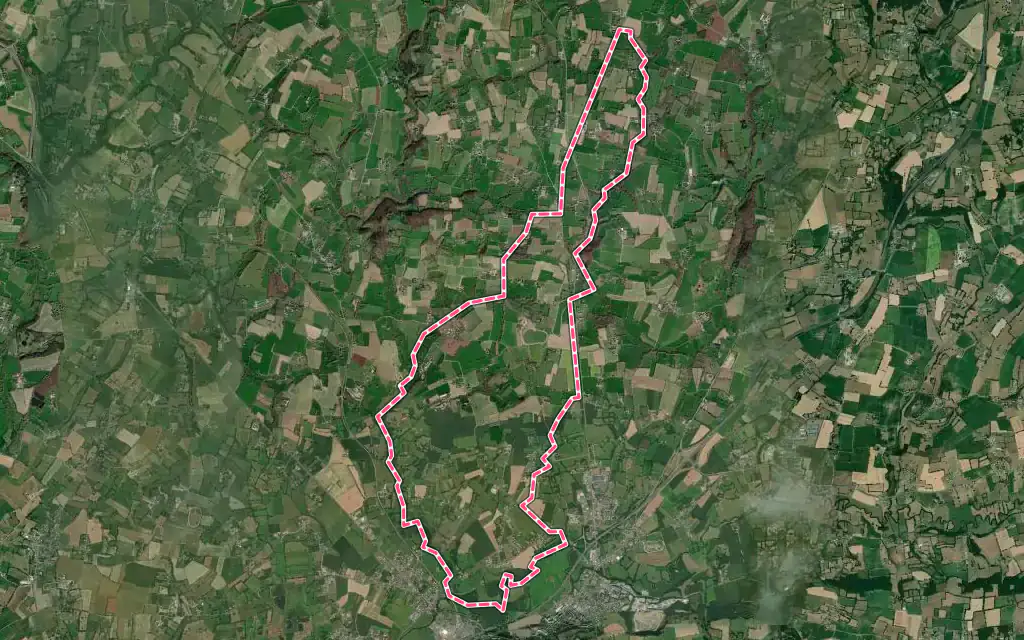 Vue satellite de Saint-Jean-de-la-Haize avec ses contours administratifs