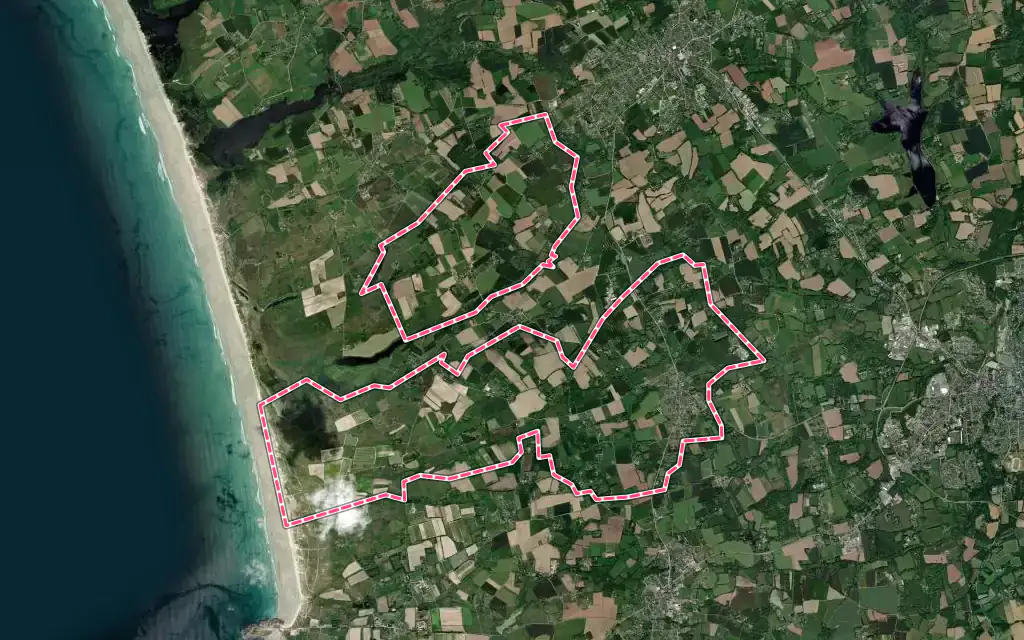 Vue satellite de Saint-Jean-Trolimon avec ses contours administratifs