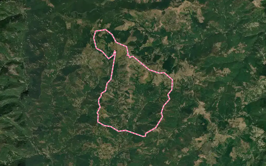 Vue satellite de Saint-Joseph-des-Bancs avec ses contours administratifs