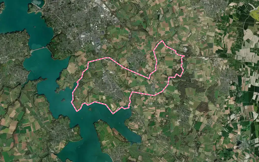 Vue satellite de Saint-Jouan-des-Guérets avec ses contours administratifs