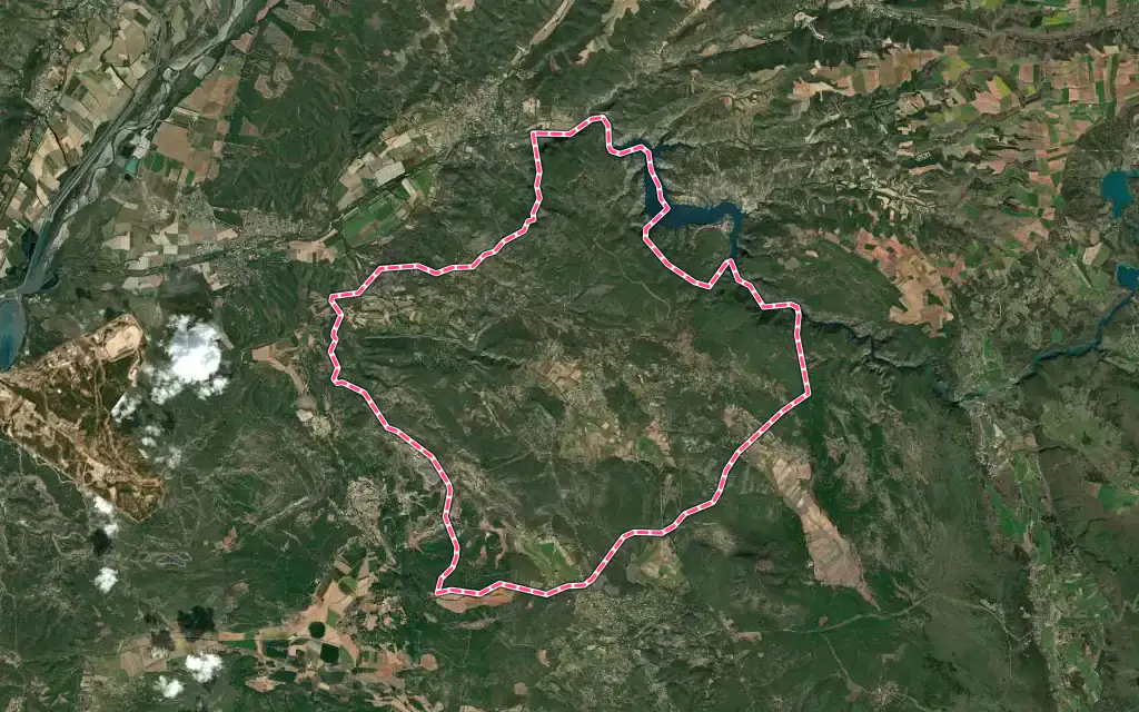 Vue satellite de Saint-Julien avec ses contours administratifs