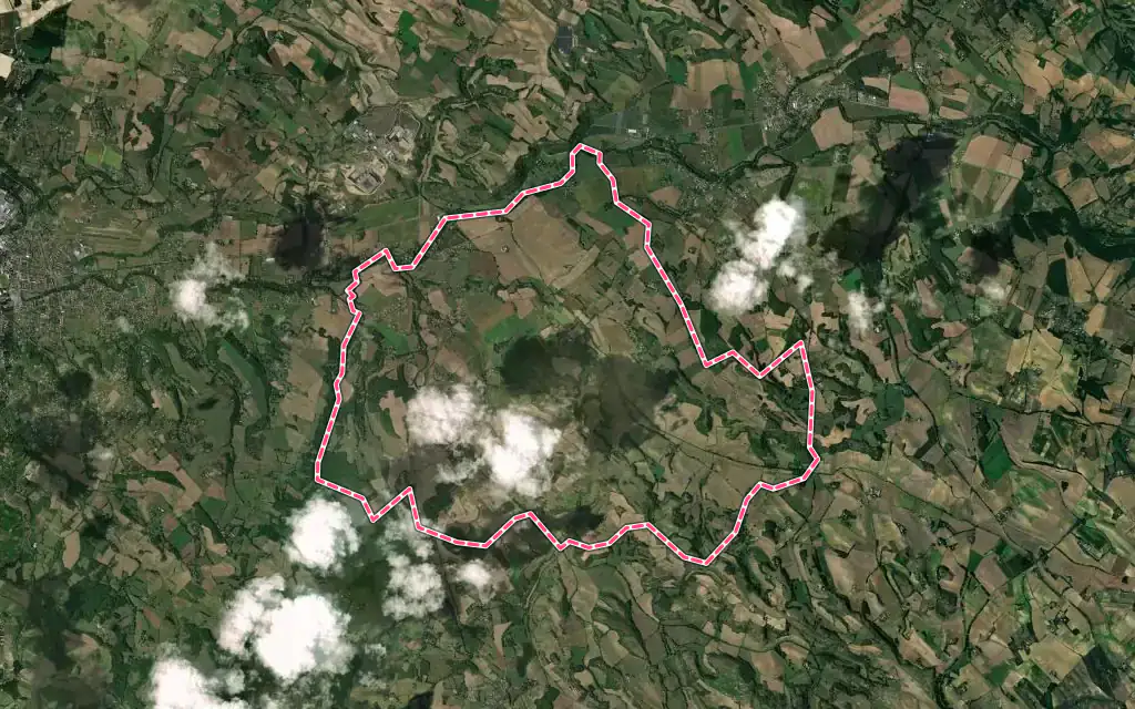 Vue satellite de Saint-Julien-du-Puy avec ses contours administratifs