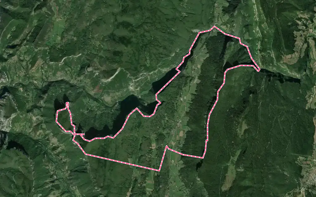 Vue satellite de Saint-Julien-en-Vercors avec ses contours administratifs