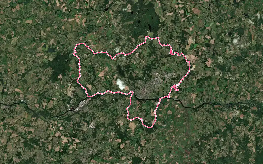 Vue satellite de Saint-Junien avec ses contours administratifs