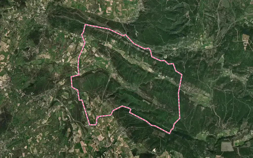Vue satellite de Saint-Just-et-Vacquières avec ses contours administratifs