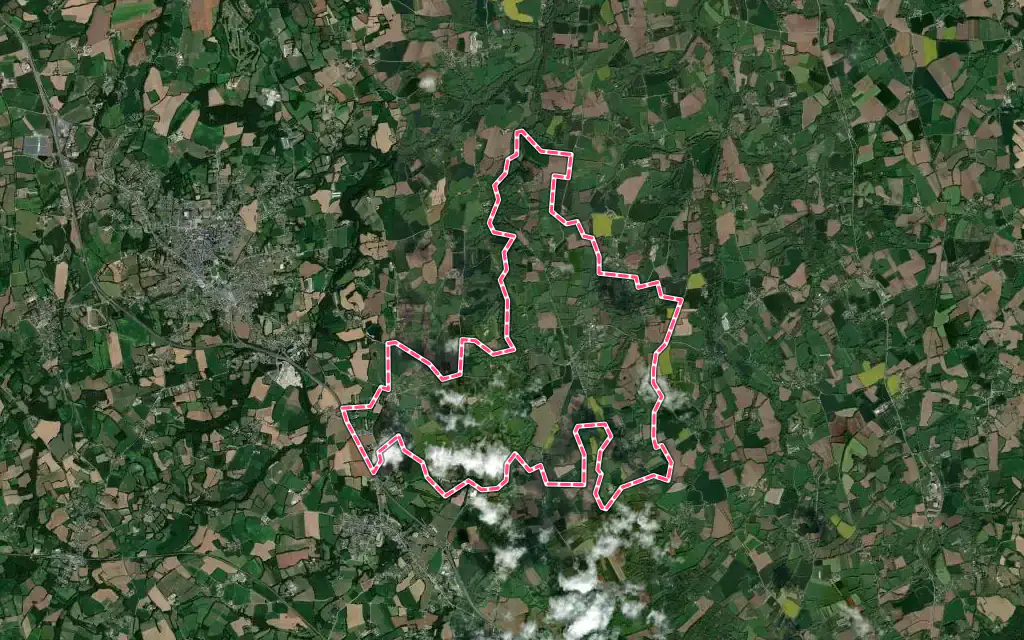 Vue satellite de Saint-Laurent avec ses contours administratifs