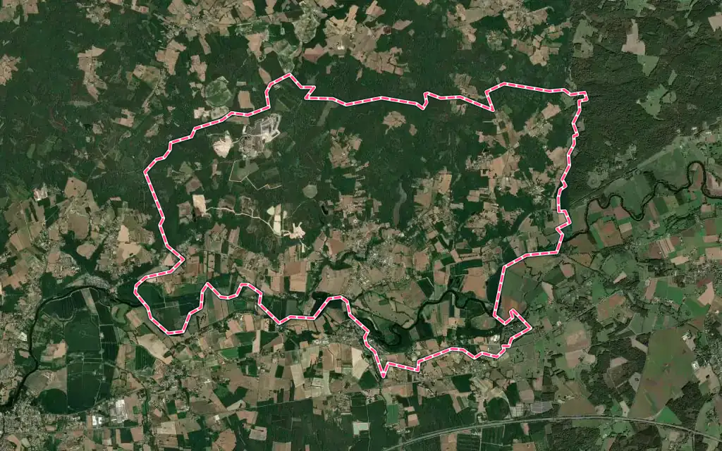Vue satellite de Saint-Laurent-des-Hommes avec ses contours administratifs