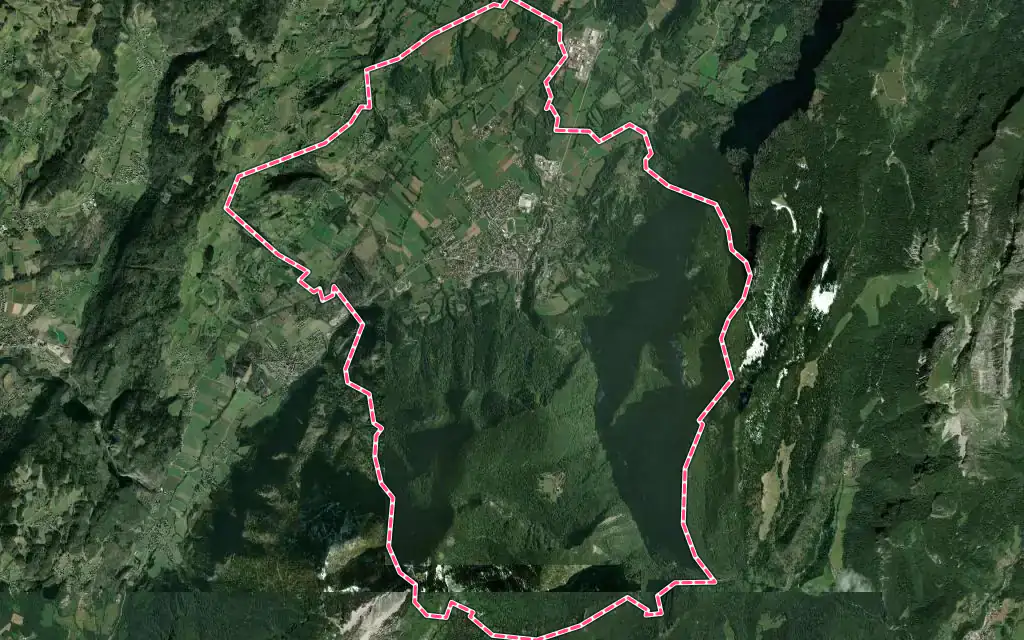 Vue satellite de Saint-Laurent-du-Pont avec ses contours administratifs