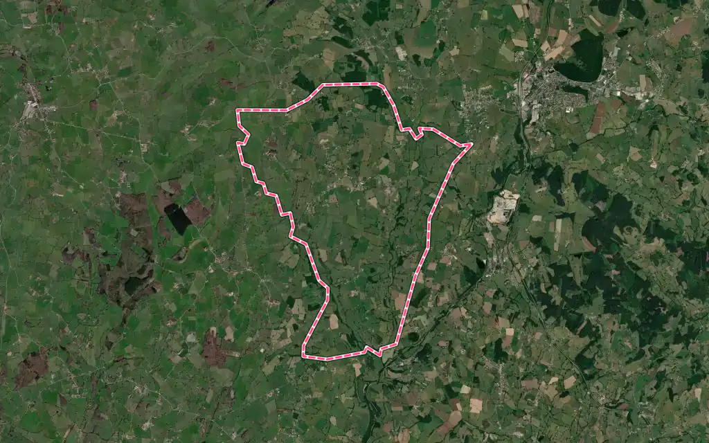 Vue satellite de Saint-Laurent-en-Brionnais avec ses contours administratifs