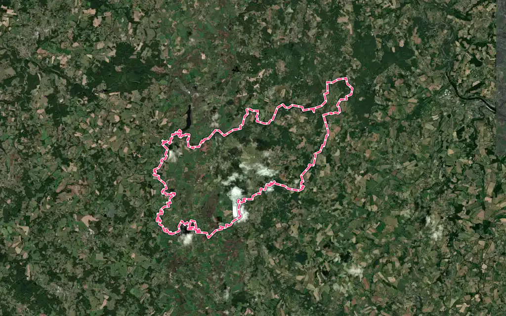 Vue satellite de Saint-Laurent-sur-Gorre avec ses contours administratifs