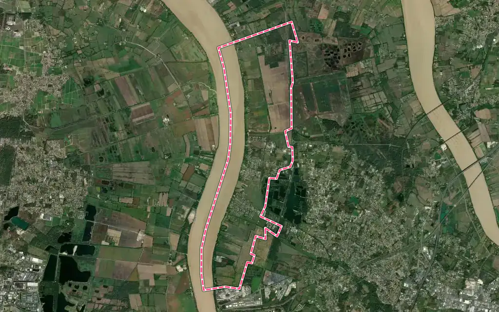 Vue satellite de Saint-Louis-de-Montferrand avec ses contours administratifs