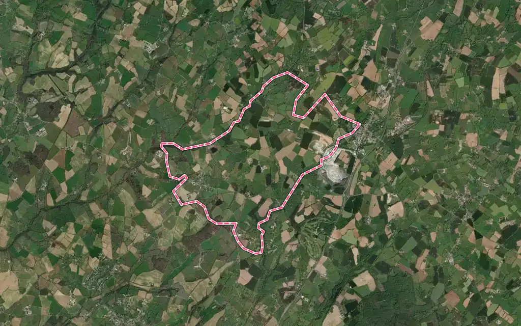 Vue satellite de Saint-Marc-la-Lande avec ses contours administratifs