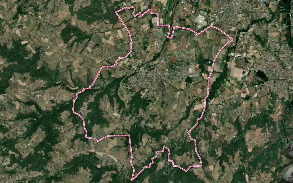 Vue satellite de Saint-Marcellin-en-Forez avec ses contours administratifs