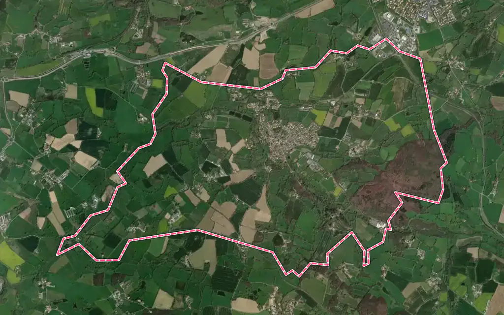 Vue satellite de Saint-Mars-la-Réorthe avec ses contours administratifs