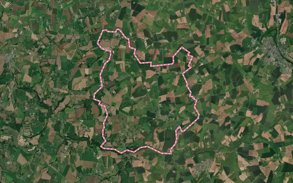 Vue satellite de Saint-Mars-sur-Colmont avec ses contours administratifs