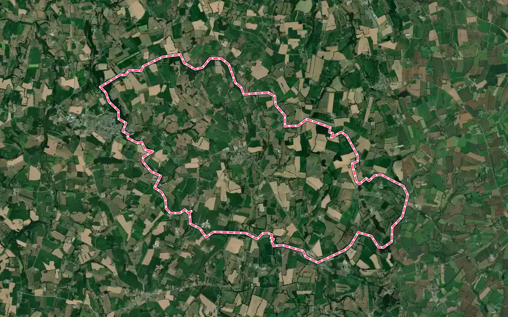 Vue satellite de Saint-Mars-sur-la-Futaie avec ses contours administratifs
