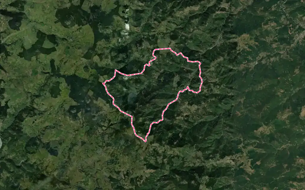 Vue satellite de Saint-Martial avec ses contours administratifs