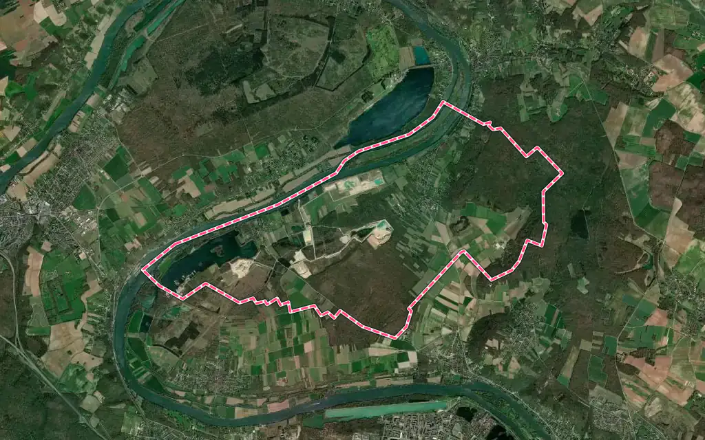 Vue satellite de Saint-Martin-la-Garenne avec ses contours administratifs