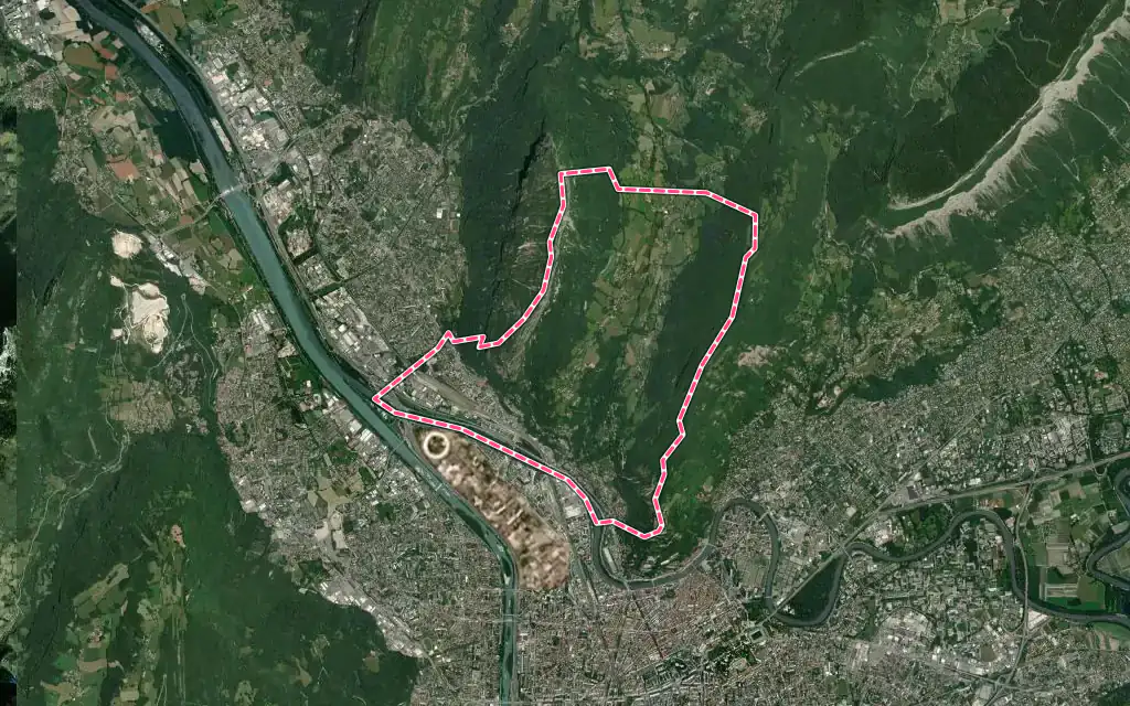 Vue satellite de Saint-Martin-le-Vinoux avec ses contours administratifs