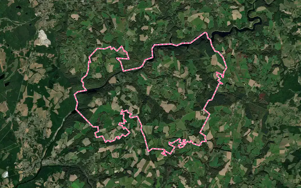 Vue satellite de Saint-Martin-Terressus avec ses contours administratifs