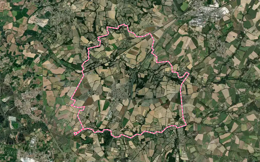 Vue satellite de Saint-Mathurin avec ses contours administratifs