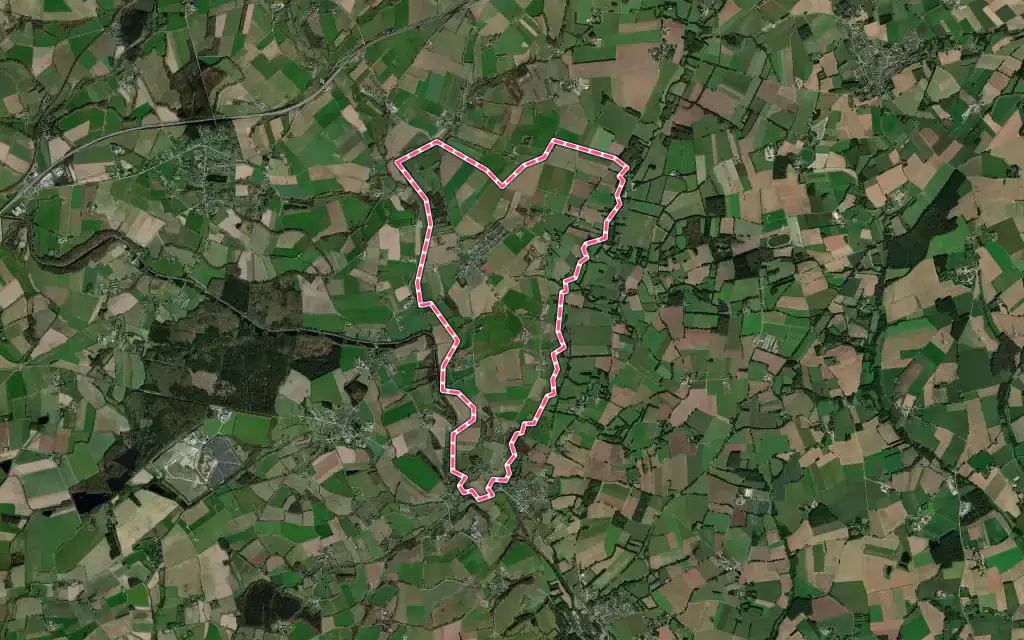 Vue satellite de Saint-Maudan avec ses contours administratifs