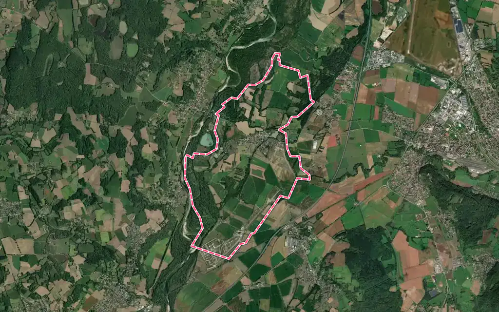 Vue satellite de Saint-Maurice-de-Rémens avec ses contours administratifs