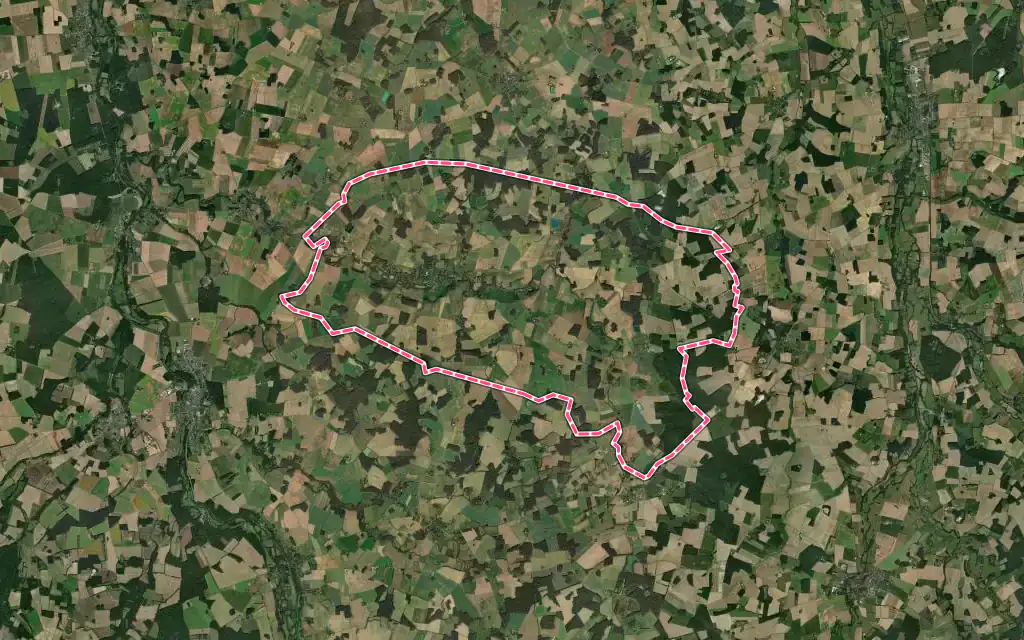 Vue satellite de Saint-Maurice-sur-Aveyron avec ses contours administratifs