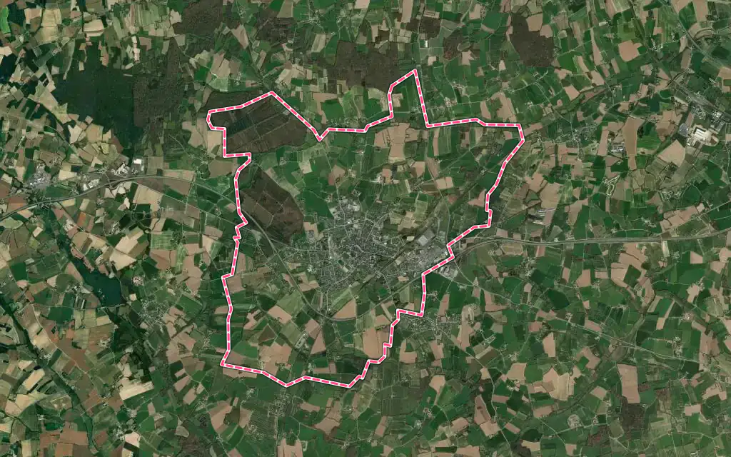 Vue satellite de Saint-Méen-le-Grand avec ses contours administratifs