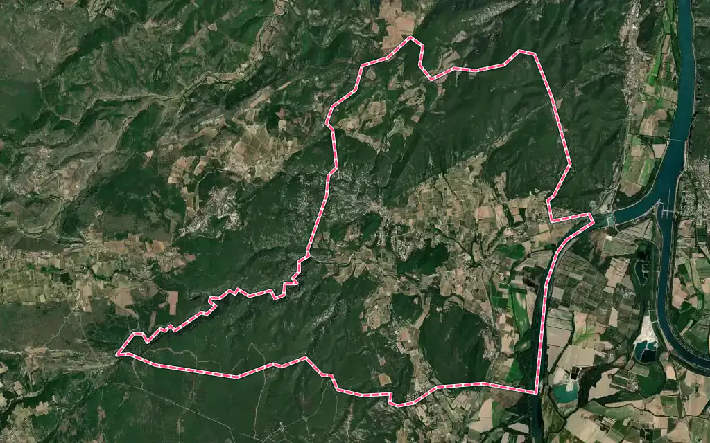 Vue satellite de Saint-Montan avec ses contours administratifs