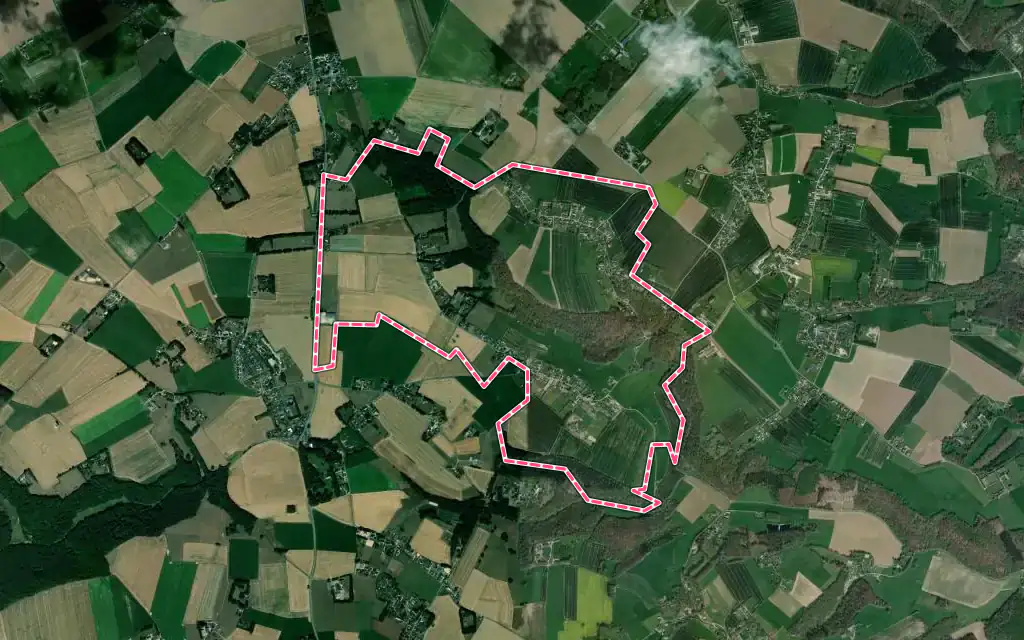 Vue satellite de Saint-Nicolas-de-la-Haie avec ses contours administratifs