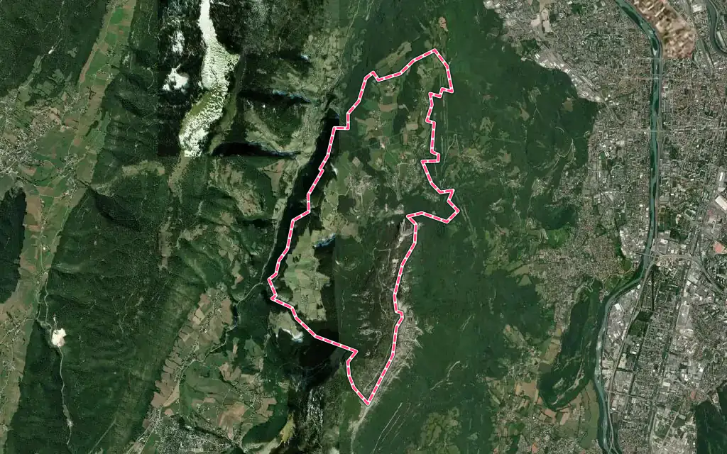 Vue satellite de Saint-Nizier-du-Moucherotte avec ses contours administratifs