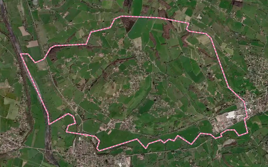 Vue satellite de Saint-Nizier-sous-Charlieu avec ses contours administratifs