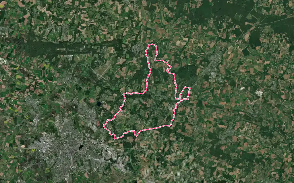 Vue satellite de Saint-Nolff avec ses contours administratifs