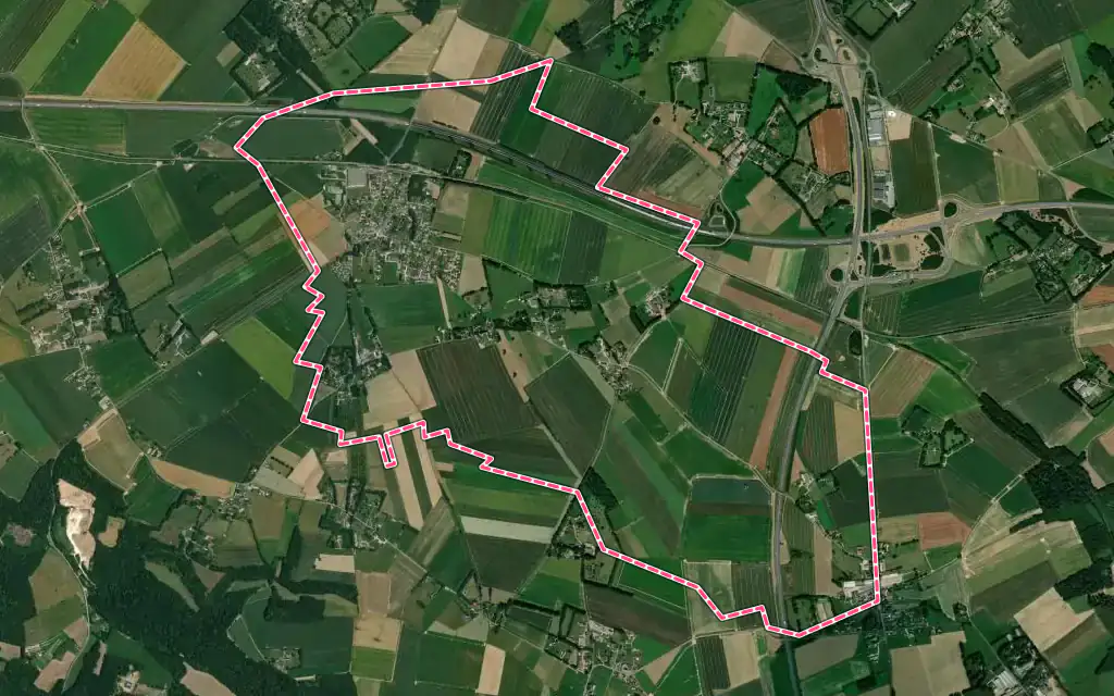 Vue satellite de Saint-Ouen-du-Breuil avec ses contours administratifs