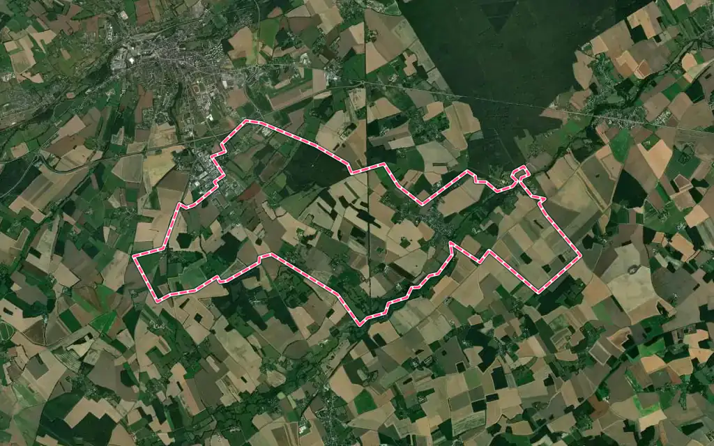Vue satellite de Saint-Ouen-sur-Iton avec ses contours administratifs