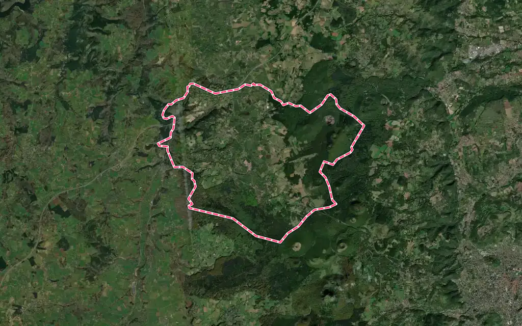 Vue satellite de Saint-Ours avec ses contours administratifs
