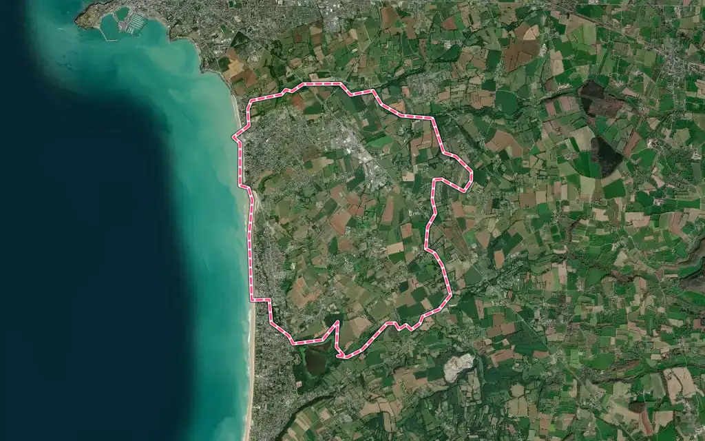 Vue satellite de Saint-Pair-sur-Mer avec ses contours administratifs