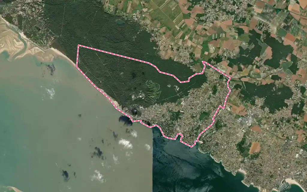 Vue satellite de Saint-Palais-sur-Mer avec ses contours administratifs