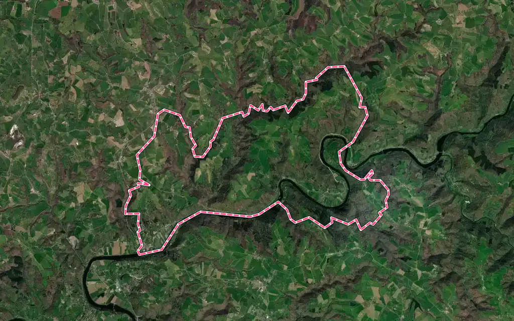 Vue satellite de Saint-Parthem avec ses contours administratifs