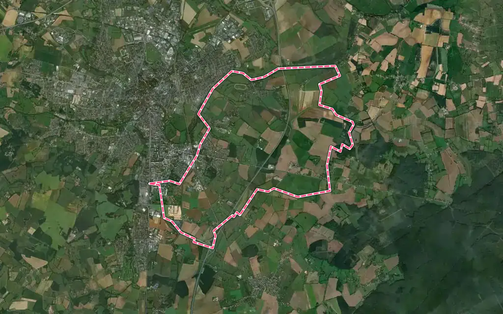 Vue satellite de Saint-Paterne - Le Chevain avec ses contours administratifs