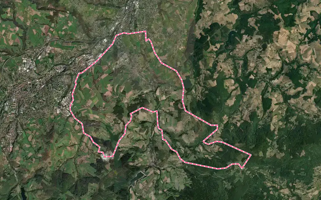 Vue satellite de Saint-Paul-en-Jarez avec ses contours administratifs