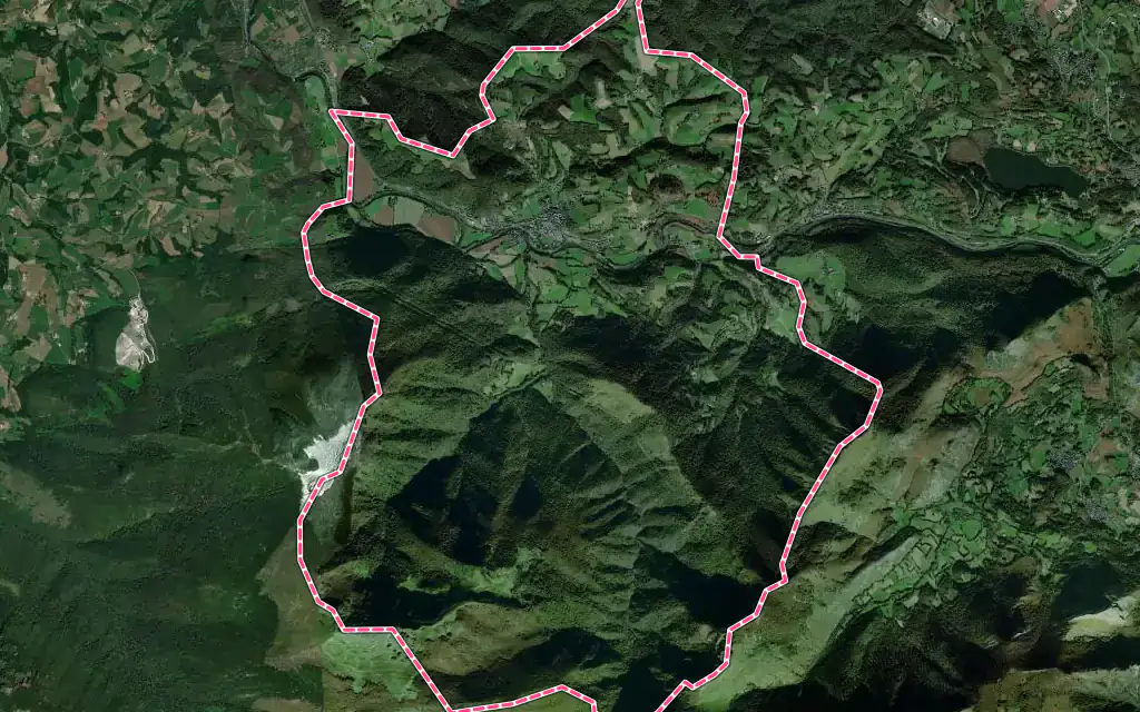Vue satellite de Saint-Pé-de-Bigorre avec ses contours administratifs