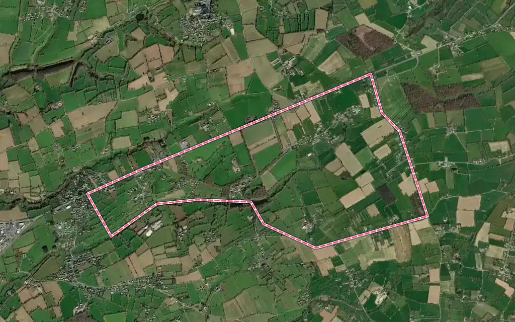 Vue satellite de Saint-Pierre-de-Semilly avec ses contours administratifs