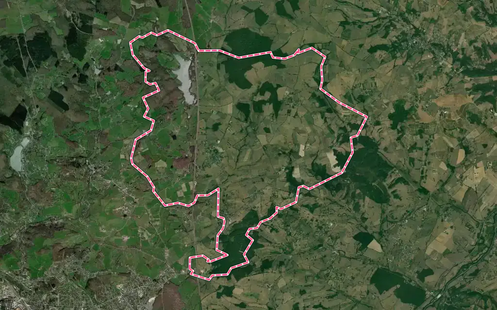 Vue satellite de Saint-Pierre-de-Varennes avec ses contours administratifs