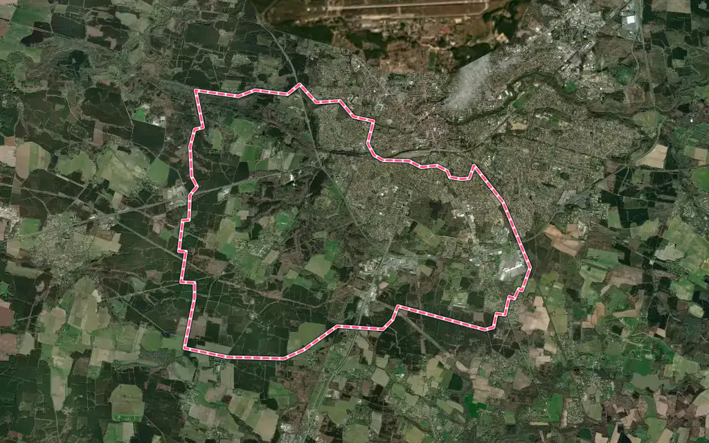Vue satellite de Saint-Pierre-du-Mont avec ses contours administratifs