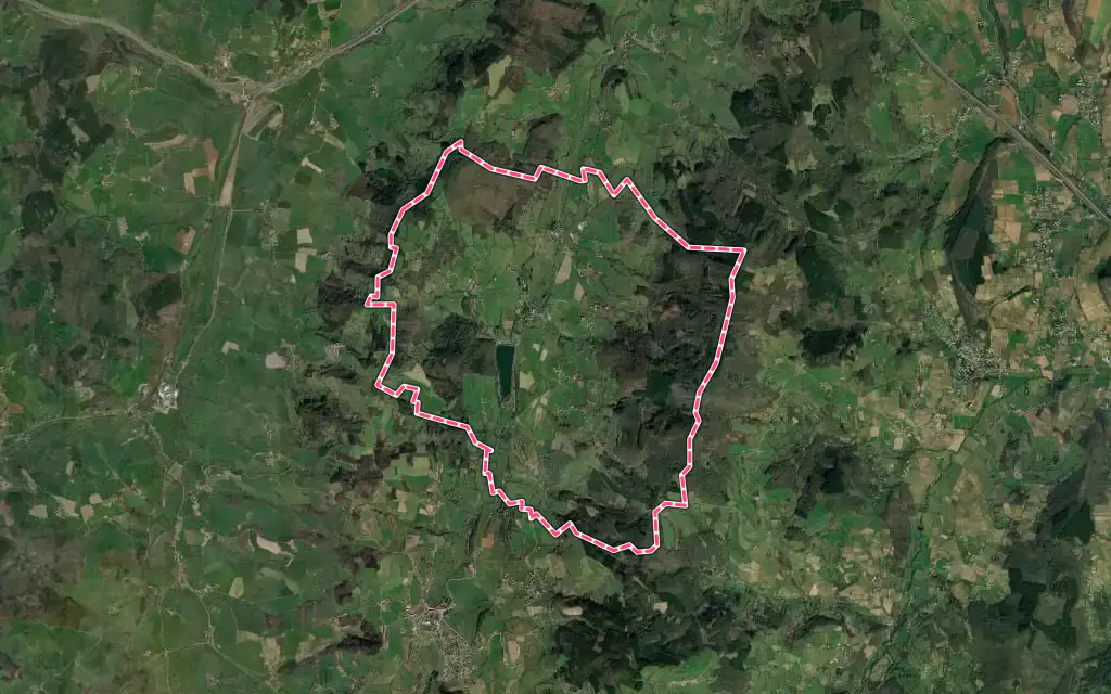 Vue satellite de Saint-Point avec ses contours administratifs