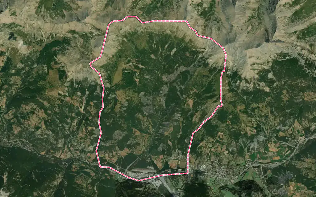 Vue satellite de Saint-Pons avec ses contours administratifs