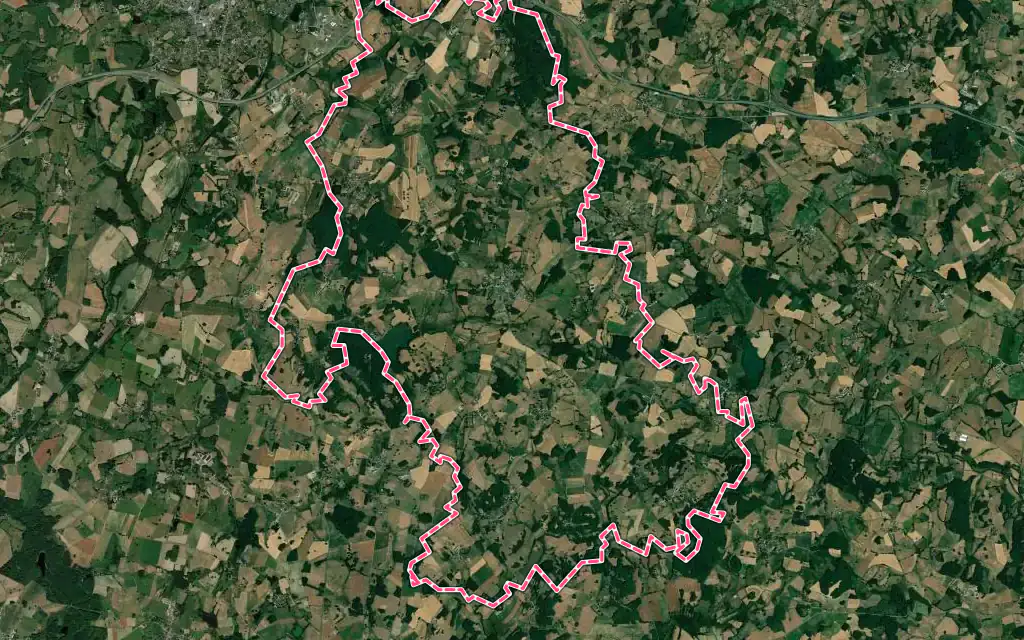 Vue satellite de Saint-Priest-la-Feuille avec ses contours administratifs